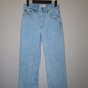Abercrombie & Fitch Women's Blue Jeans - 90s Relaxed Jean High Rise
